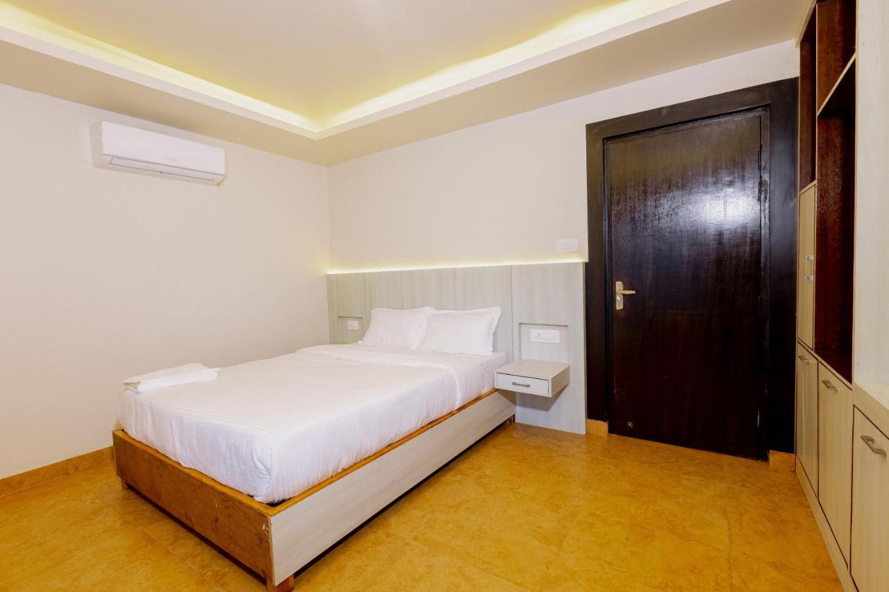 Poms Penthouse Apartment Pokhara Bagian luar foto