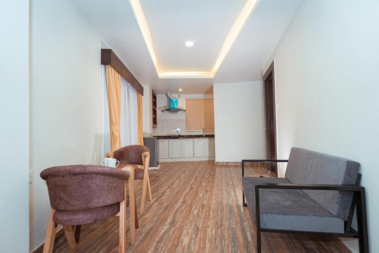 Poms Penthouse Apartment Pokhara Bagian luar foto